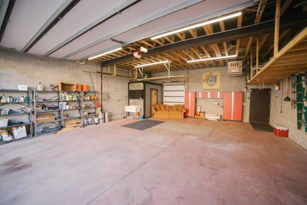 Villa Chicago Mid-Century Gem Steps From United Center Extérieur photo